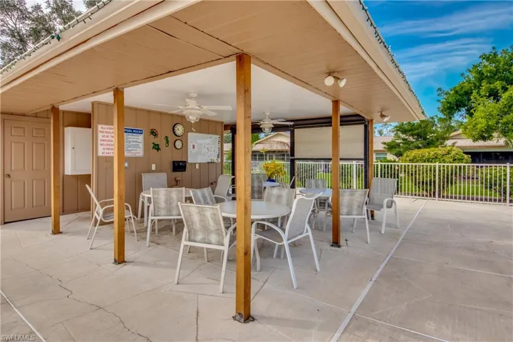 View of patio / terrace with ceiling fan