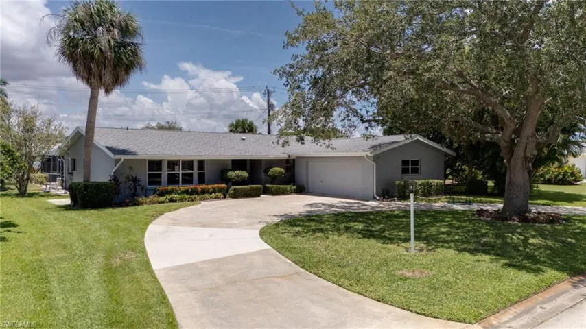 1347 Oaklawn Ct, Fort Myers, Florida 33919