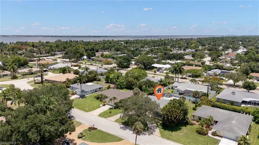 1347 Oaklawn Ct, Fort Myers, Florida 33919