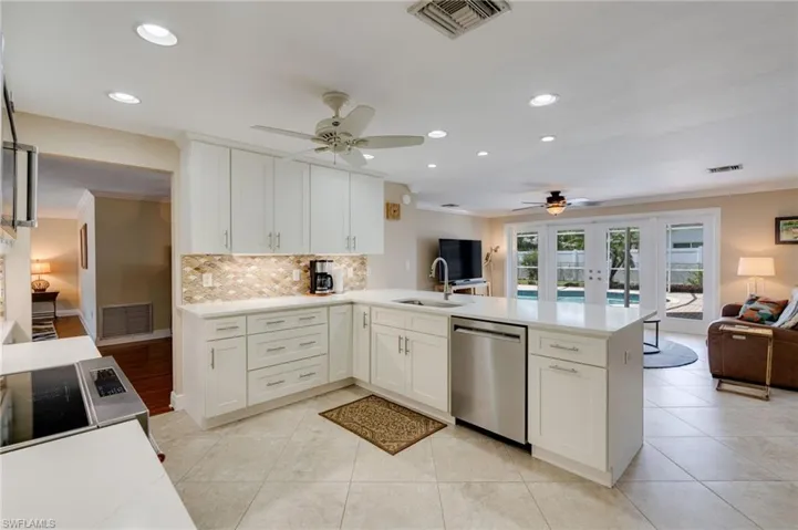 1347 Oaklawn Ct, Fort Myers, Florida 33919