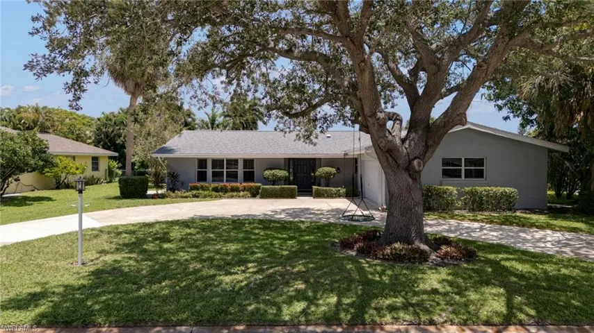 1347 Oaklawn Ct, Fort Myers, Florida 33919