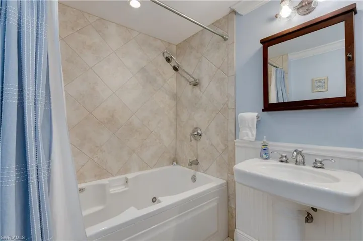 1347 Oaklawn Ct, Fort Myers, Florida 33919