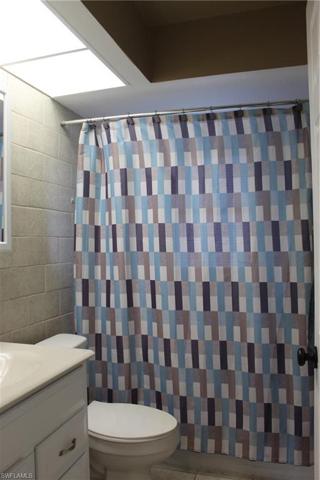 Hall Bath w/ tub-shower