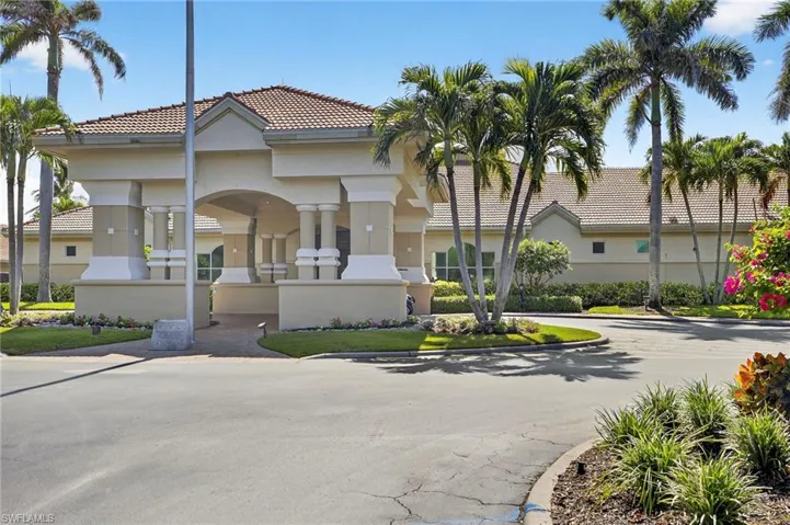 Club House.
