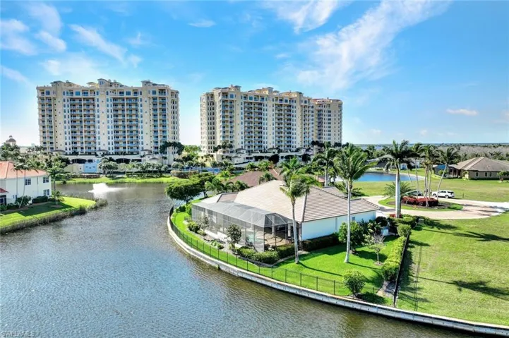 Lakefront Living at Tarpon Point
