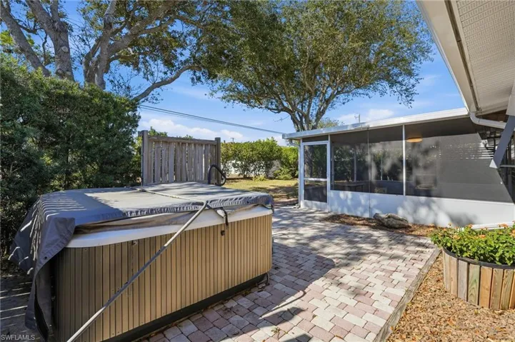 2306 Ne 24th Ave, Cape Coral, Florida 33909