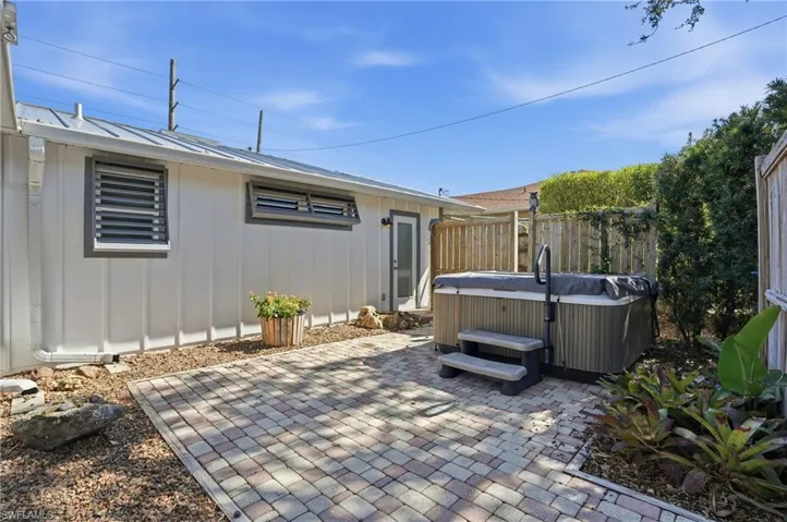 2306 Ne 24th Ave, Cape Coral, Florida 33909