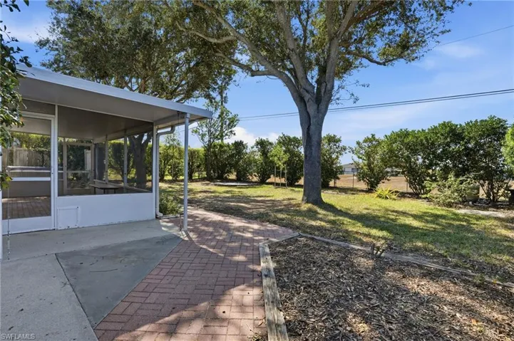2306 Ne 24th Ave, Cape Coral, Florida 33909