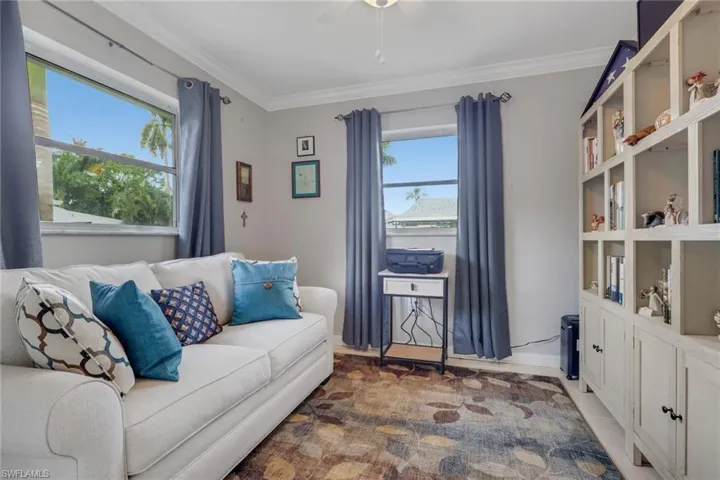 175 Crown Dr 8, Naples, Florida 34110