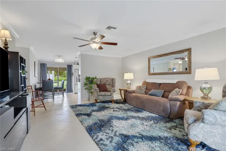 175 Crown Dr 8, Naples, Florida 34110