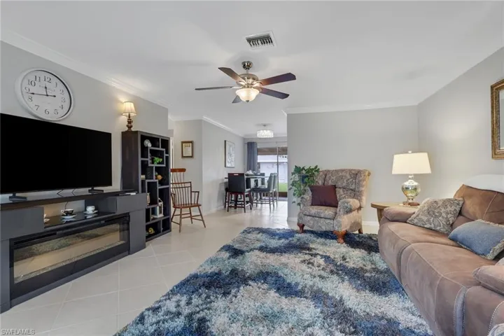 175 Crown Dr 8, Naples, Florida 34110
