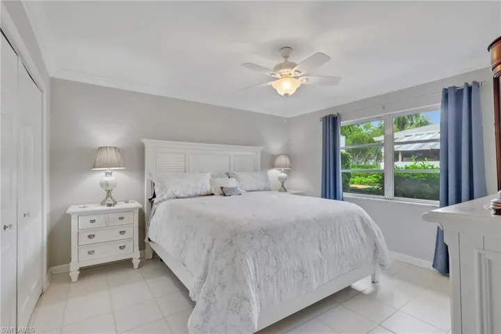175 Crown Dr 8, Naples, Florida 34110