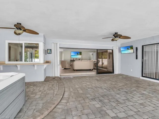 1323 SE 24th  ST, Cape Coral, FL 33990