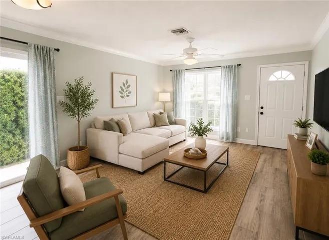122 Leawood Cir, Naples, Florida 34104
