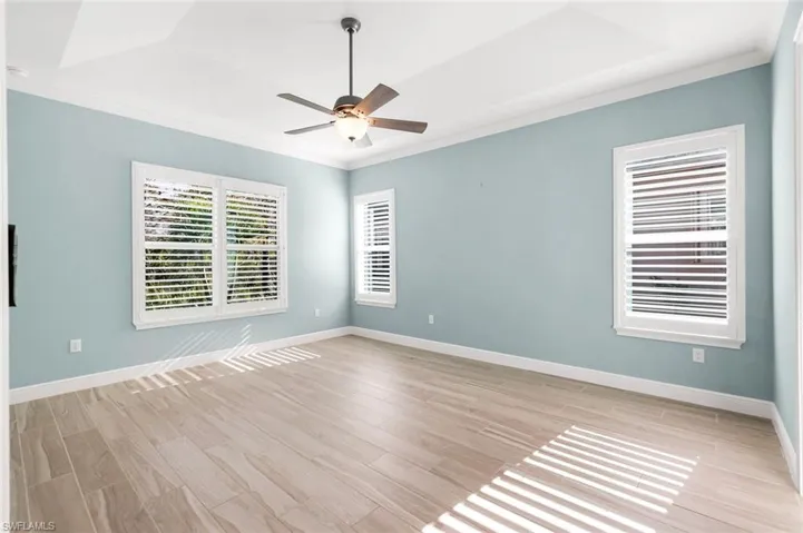 3837  Helmsman  DR, Naples, FL 34120