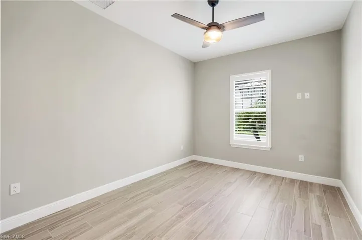 3837  Helmsman  DR, Naples, FL 34120