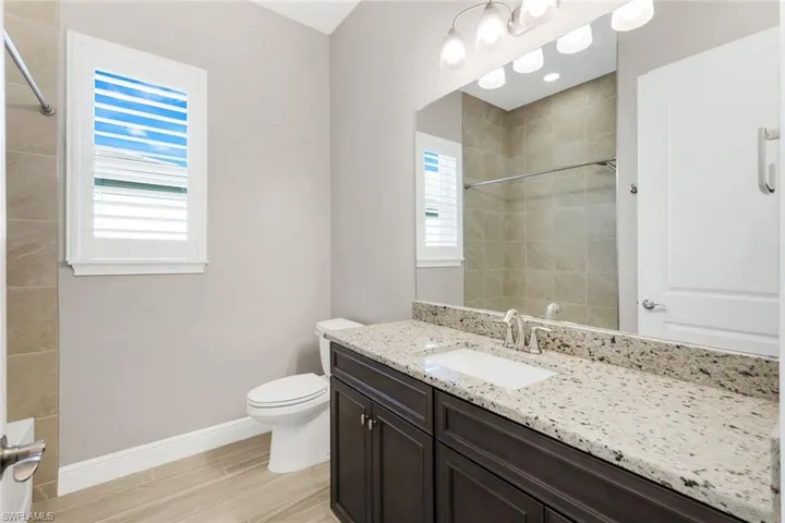 3837  Helmsman  DR, Naples, FL 34120