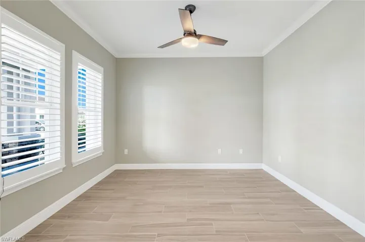 3837  Helmsman  DR, Naples, FL 34120