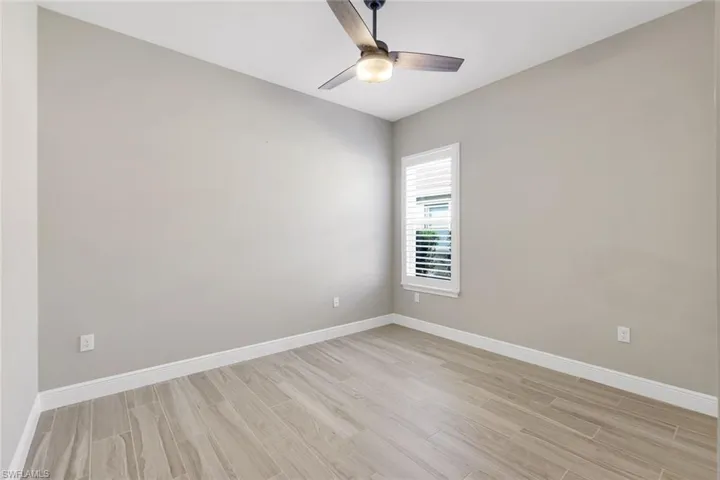 3837  Helmsman  DR, Naples, FL 34120