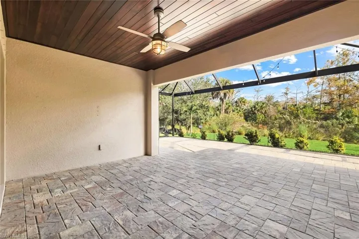 3837  Helmsman  DR, Naples, FL 34120