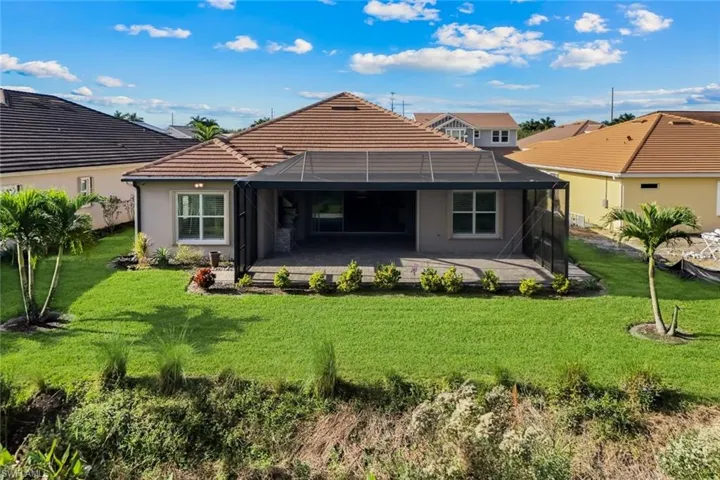 3837  Helmsman  DR, Naples, FL 34120
