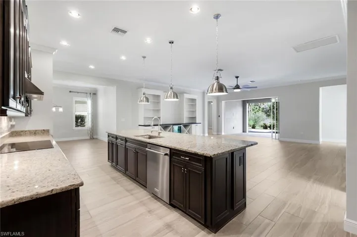3837  Helmsman  DR, Naples, FL 34120