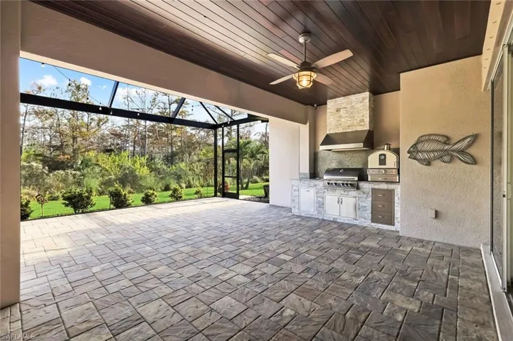 3837  Helmsman  DR, Naples, FL 34120