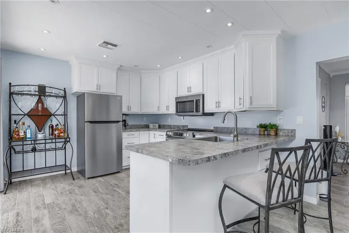 13041  Point Breeze  DR, Fort Myers, FL 33908