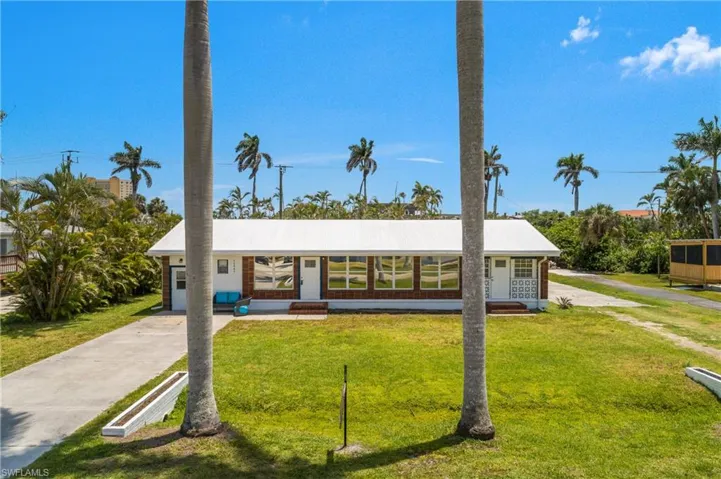 13041  Point Breeze  DR, Fort Myers, FL 33908