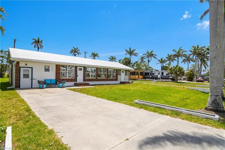 13041  Point Breeze  DR, Fort Myers, FL 33908