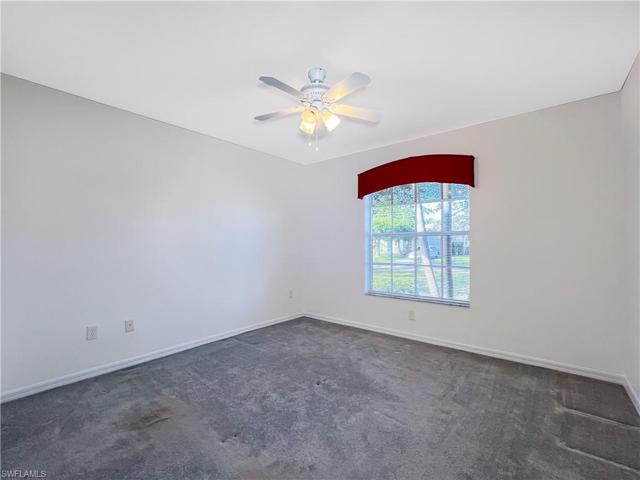No furniture in this 3rd front facing bedroom