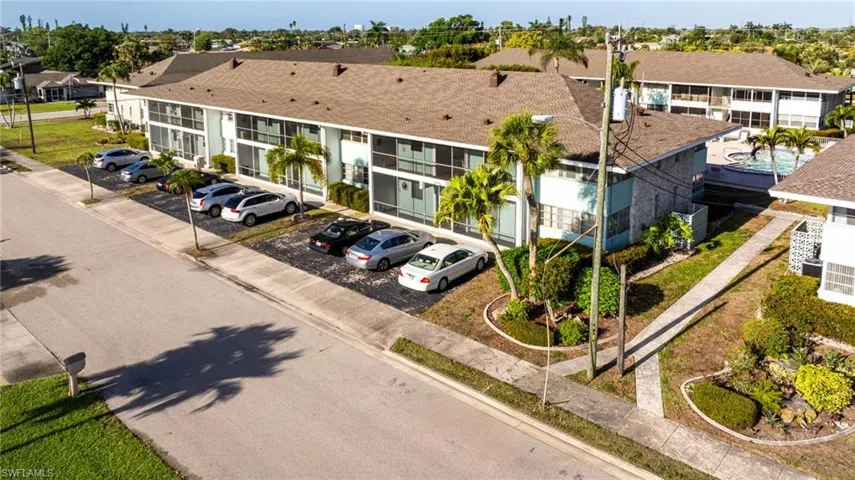 4216 4th Pl 12, Cape Coral, Florida 33904