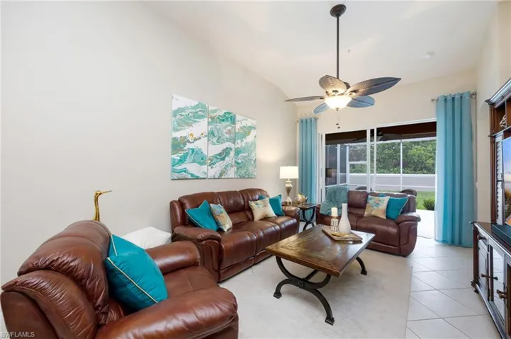 Spacious Living room, plenty of room for your furniture, Custom draperies