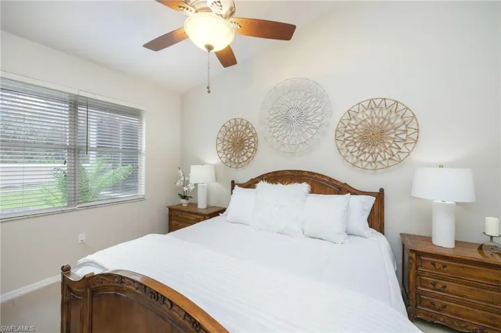 Spacious, fits plenty of furniture