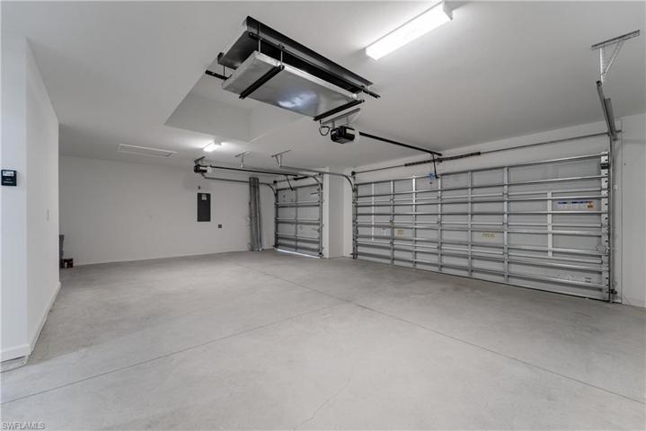 3-Car Garage