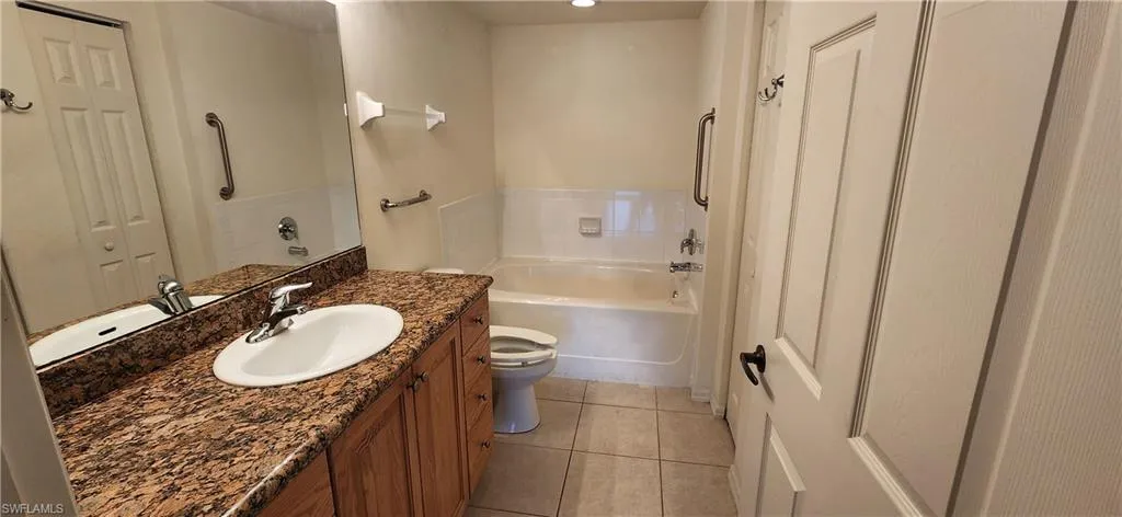 1794 Concordia Lake Cir 2603, Cape Coral, Florida 33909
