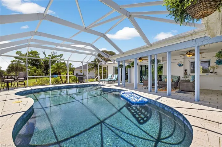 720 Durion Ct, Sanibel, Florida 33957