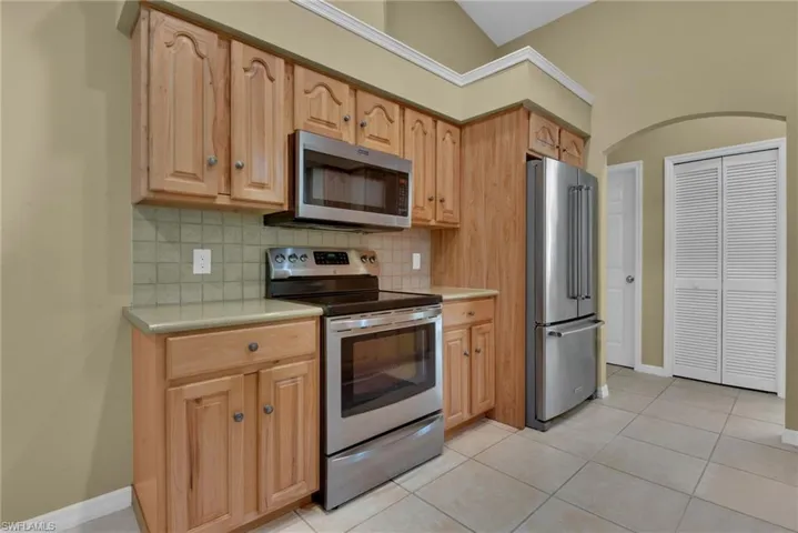 2021 Golden Gate Blvd W, Naples, Florida 34120