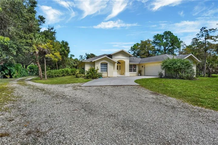 2021 Golden Gate Blvd W, Naples, Florida 34120