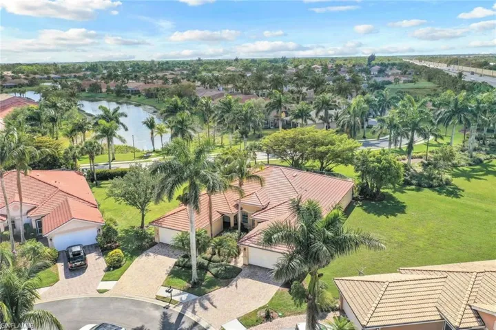 14198  Fall Creek  CT, Naples, FL 34114