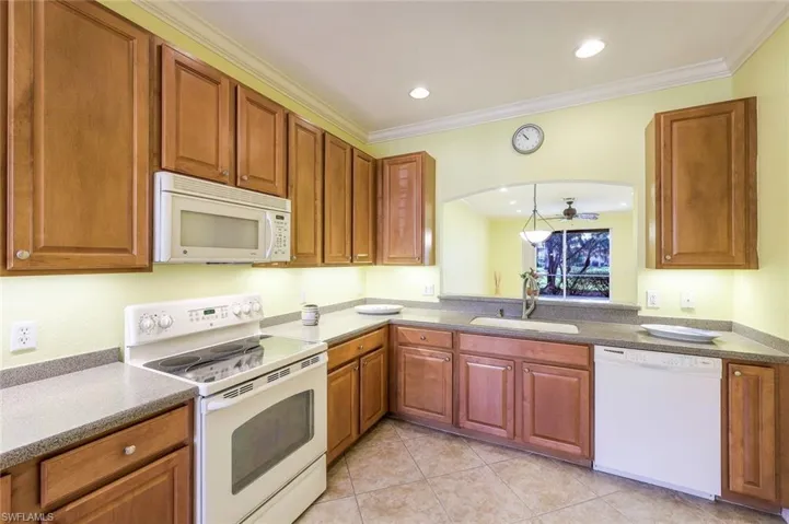 14198  Fall Creek  CT, Naples, FL 34114