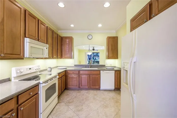 14198  Fall Creek  CT, Naples, FL 34114