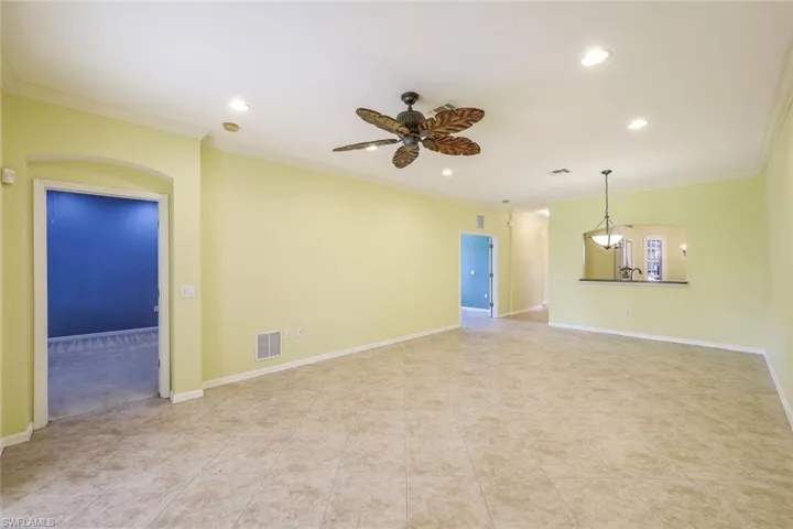 14198  Fall Creek  CT, Naples, FL 34114
