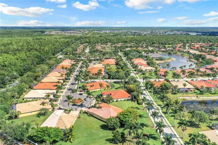 14198  Fall Creek  CT, Naples, FL 34114