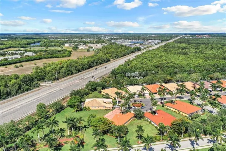 14198  Fall Creek  CT, Naples, FL 34114