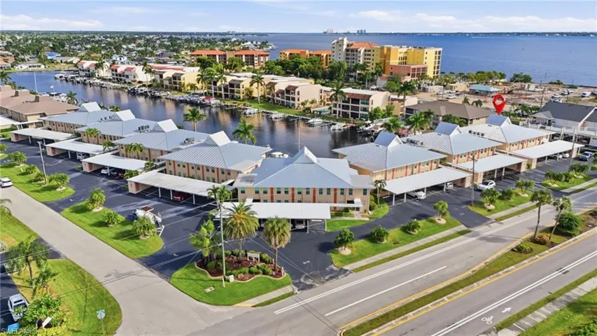 1949  Beach  PKWY, Cape Coral, FL 33904
