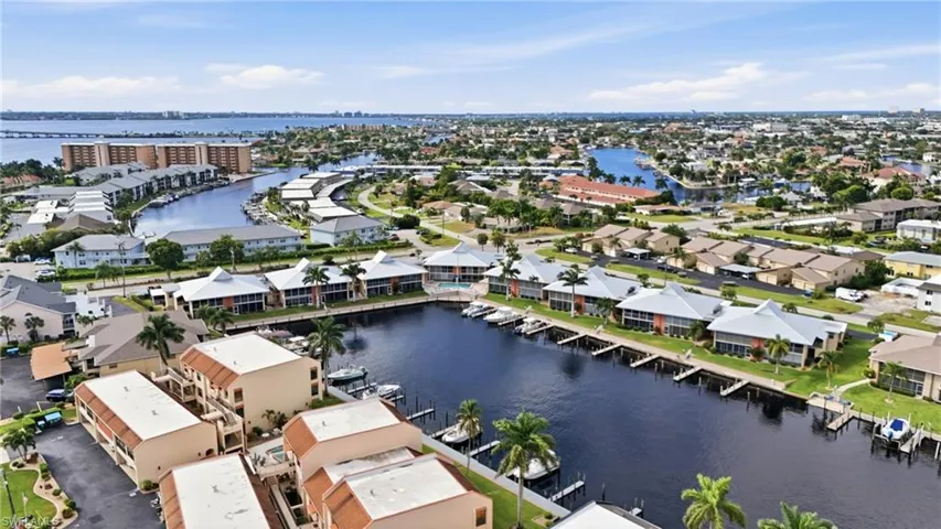 1949  Beach  PKWY, Cape Coral, FL 33904