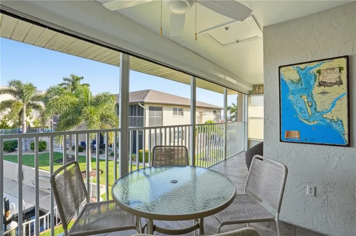 Screened balcony w/hurricane shutters