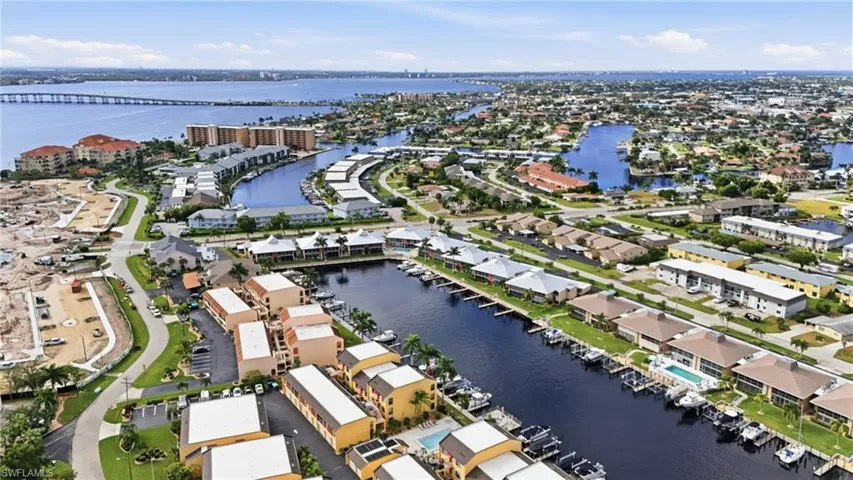 1949  Beach  PKWY, Cape Coral, FL 33904