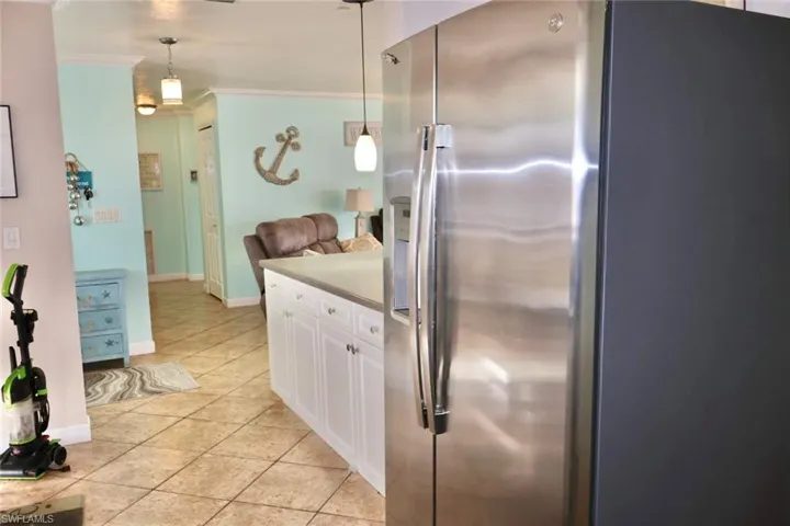 1613 SE 28th  TER, Cape Coral, FL 33904